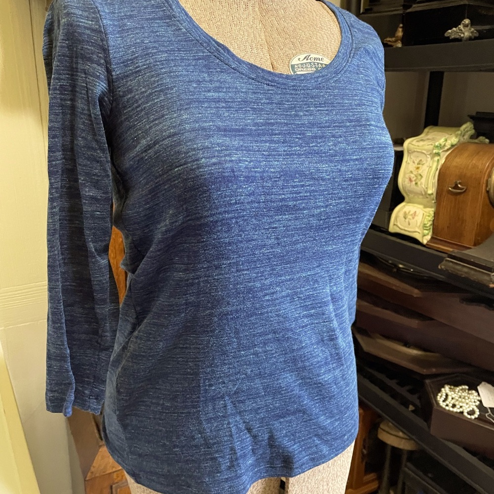 Eddie Bauer scoop neck jersey